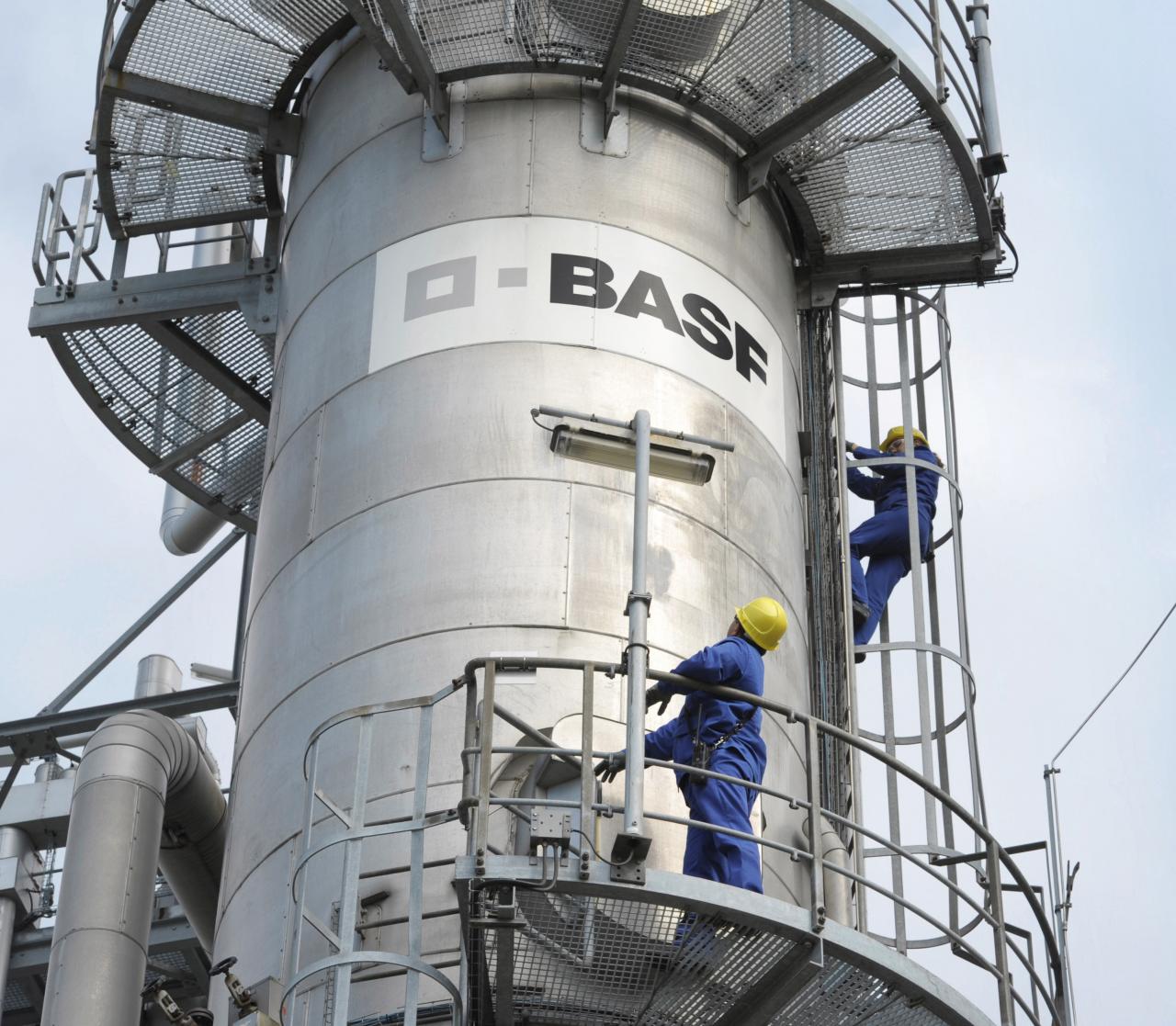 BASF to sell industrial coatings business to AkzoNobel