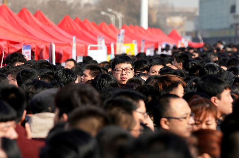 Beijing to offer financial help to companies that keep staff on payrolls