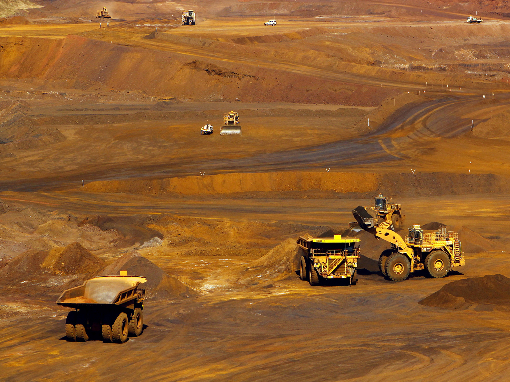 China iron ore climbs after BHP halts west Australian rail operations