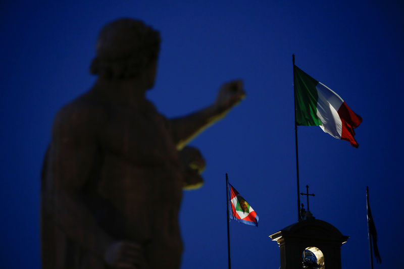 Euro zone ministers say Italy must reduce debt