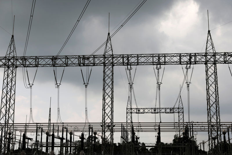 Exclusive: Nigerian energy sector's crippling debts delay next power plant