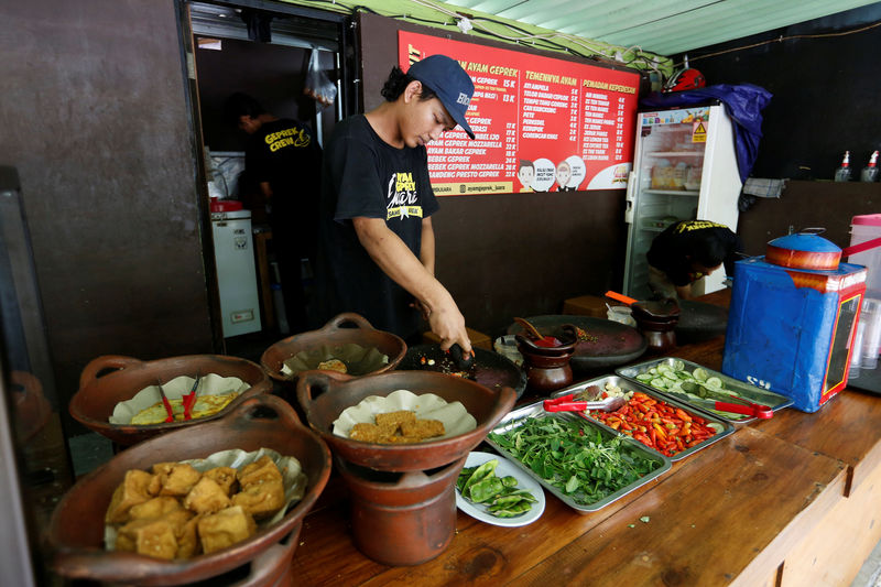 Indonesia restaurant chain seeks 'rupiah warriors' as economic worries grow
