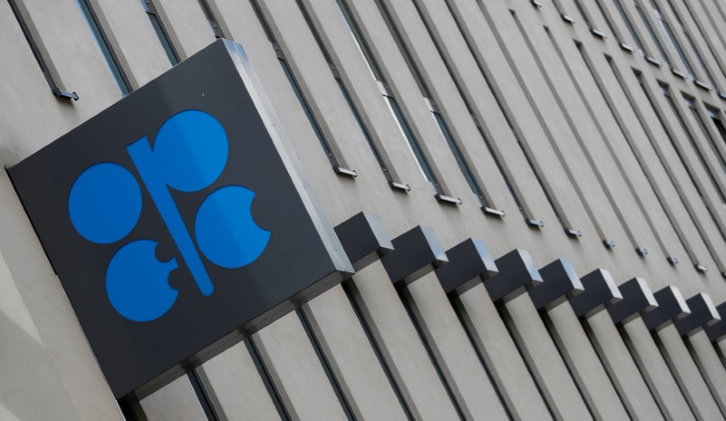 Iraq says will work with OPEC on output to keep oil prices stable