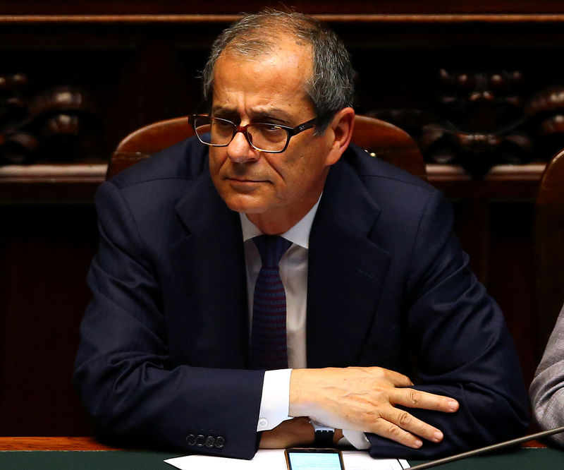 Italian economy minister reiterates that euro currency not in doubt