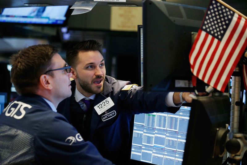 Mom-and-pop investors undeterred by wild U.S. stock market