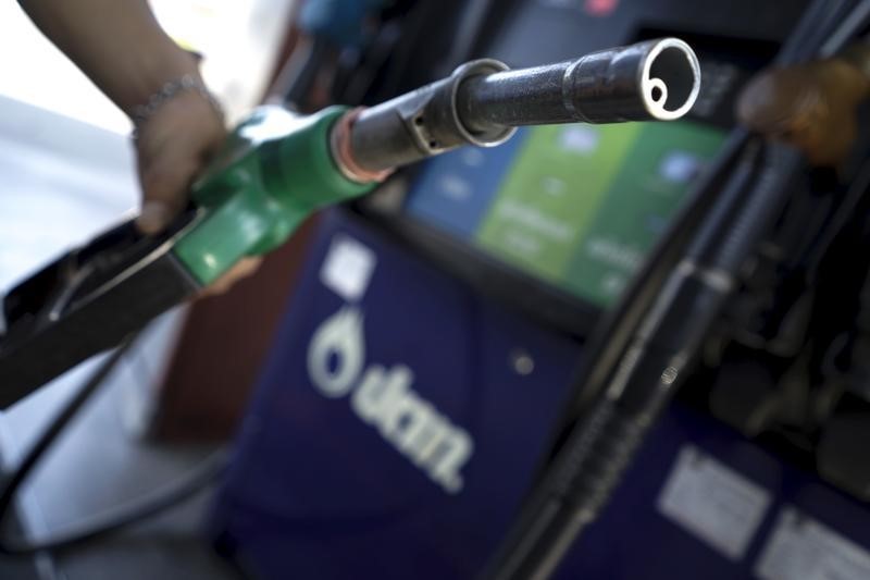 Oil prices dip as markets seek more clarity on Fed, SPR restocking
