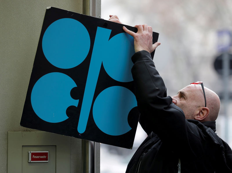 OPEC, non-OPEC panel to discuss sharing oil-output boost