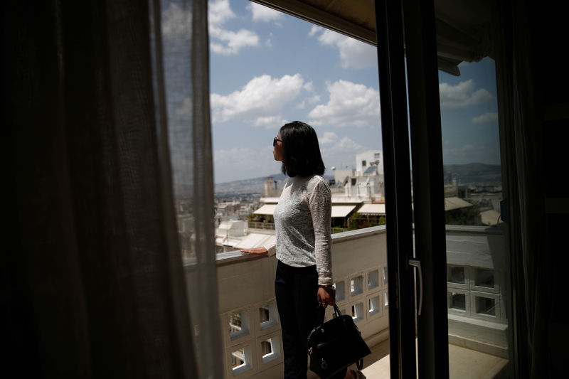 Seeking a bargain, and taste of the good life, Chinese buy Greek homes