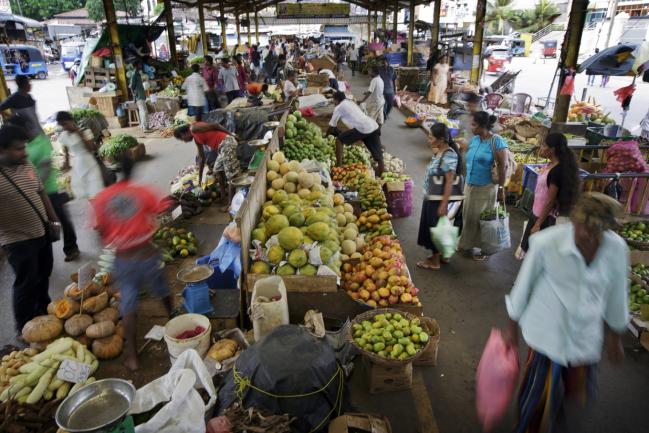 Sri Lanka Holds Benchmark Rates as Consumer Prices Ease