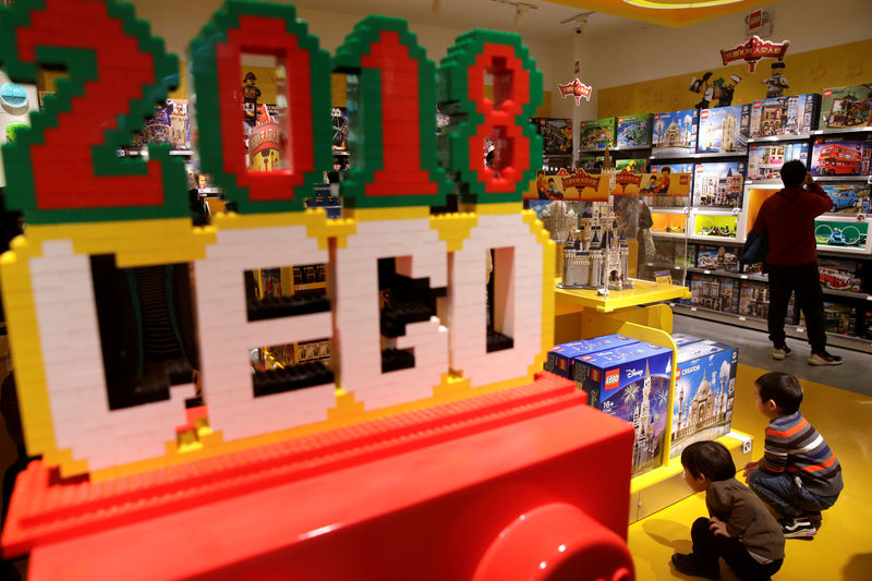 Toymaker Lego wins court case against Chinese copycats