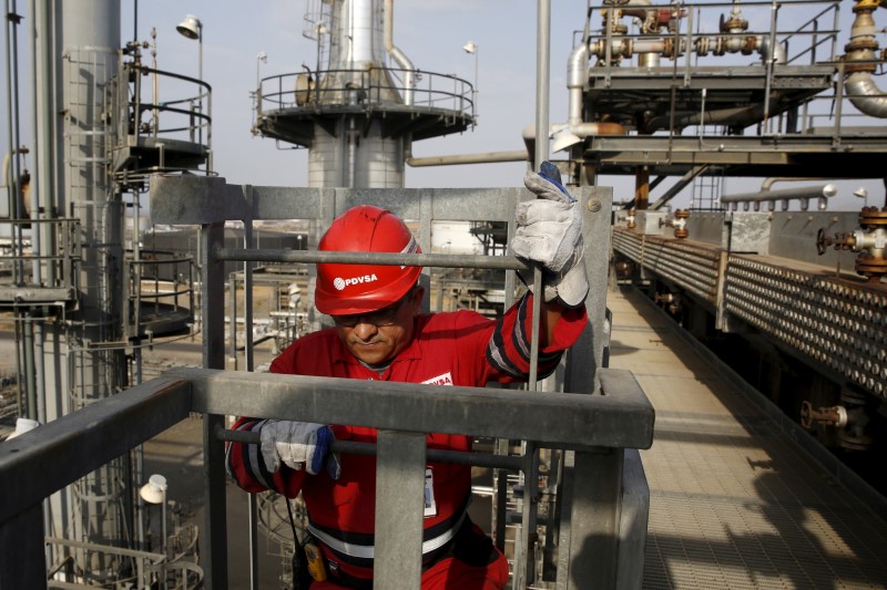 Venezuela says U.S. sanctions hurt oil market stability