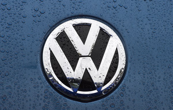 Embattled VW sinks deeper into mire of emissions-cheating scandal