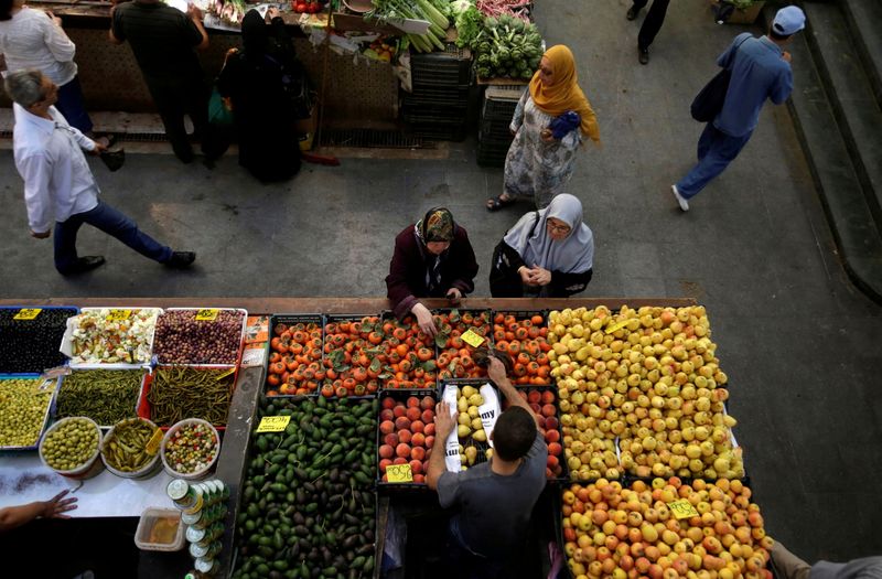 Algeria to reduce income tax amid soaring food prices