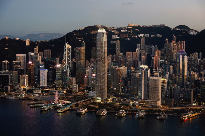 Hong Kong banks to disclose related property of clients who breach security law