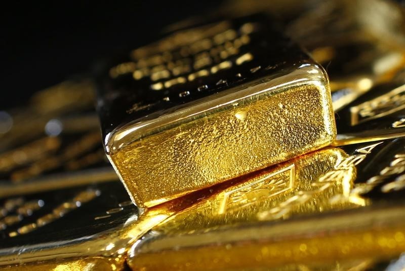 Gold Down Over Strengthening Dollar, Investors Await RBA Policy Decision