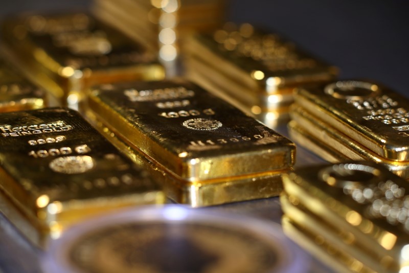 Gold Steady After Best Quarter Since 2020 on Rising Haven Demand
