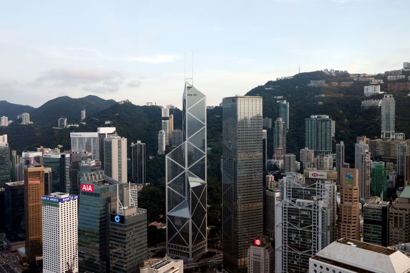 Hong Kong's zero-COVID policy keeps movers busy, gives recruiters headaches