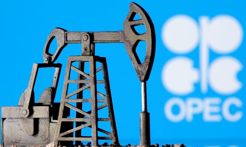 OPEC+ sees worsening oil surplus Q1, 2022 - document