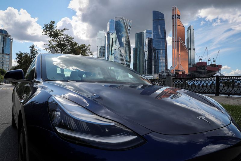 Paris taxi firm suspends use of Tesla cars after fatal accident