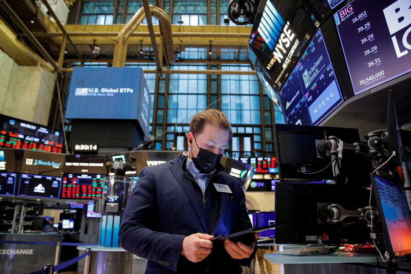Nasdaq plunges over 4%, S&P 500 set to confirm correction