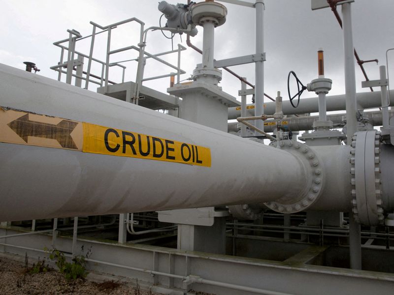 Oil climbs in tight market as U.S. driving season looms