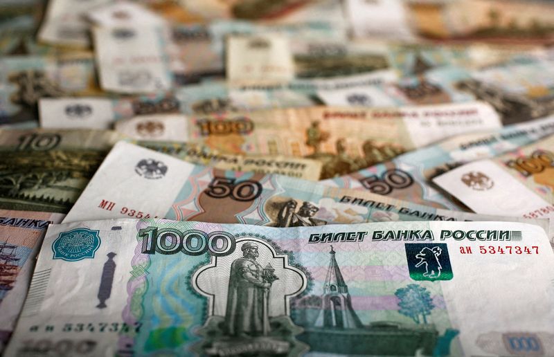 Rouble hits 2015 level against euro as EU prepares to pay for gas