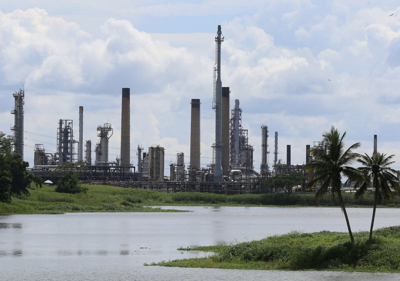 Trinidad and Tobago in talks with Quanten LLC for refinery sale -minister