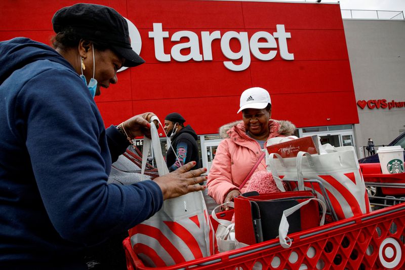 U.S. retailers cut prices but services keep inflation hot