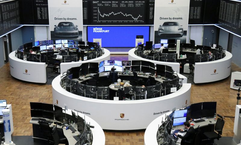European shares mark third straight quarterly decline amid recession fears
