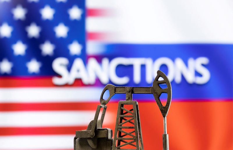 U.S. senators want secondary sanctions on Russian oil