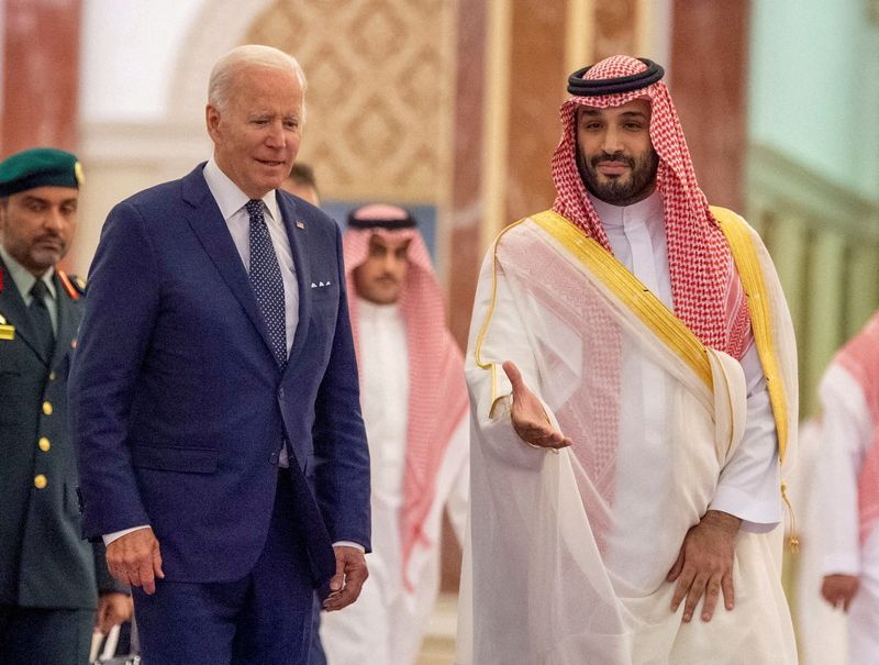 Analysis-Saudi oil power play bruises U.S. ties but won't break them
