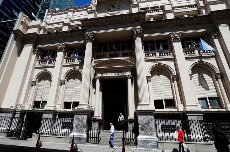 Exclusive-Argentina central bank, hopeful on inflation, set to break tightening cycle -sources