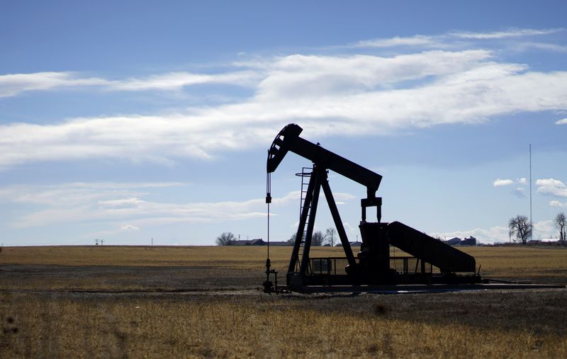 U.S. Midwest, Mountain West oil activity declines in third quarter - Fed survey