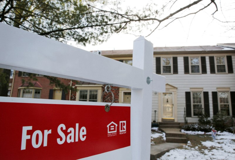 U.S. pending home sales sag more than expected in November