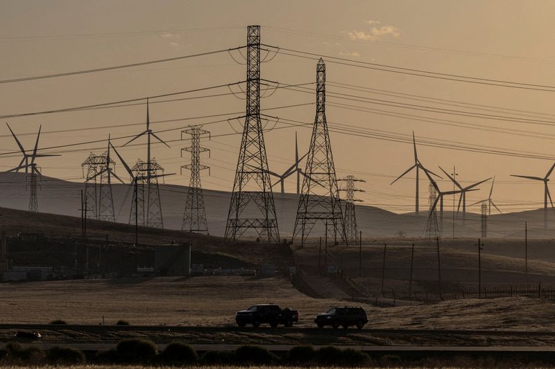 U.S. power use to hit record in 2022 on economic growth, hotter weather -EIA