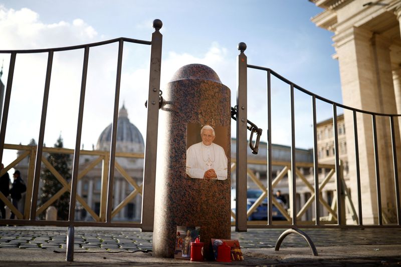 Death of former Pope Benedict overshadows New Year at Vatican