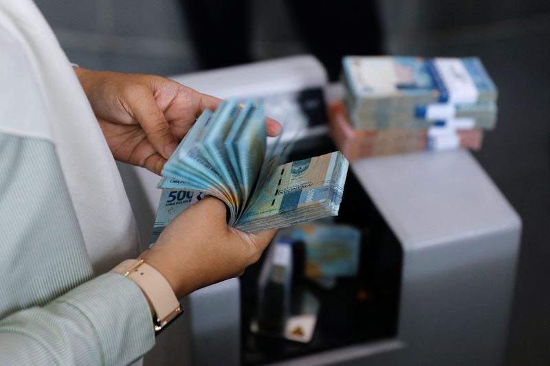 Indonesia eyes  billion in capital market fundraising this year