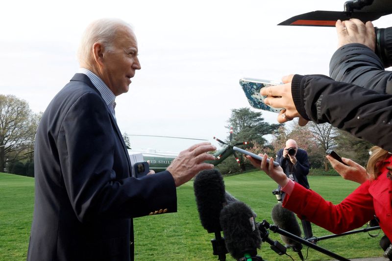 Biden calls on Russia to release US reporter: 