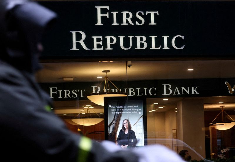First Republic seeks new ways to escape unrealized losses