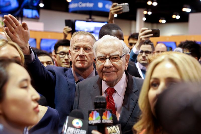 Buffett's Berkshire posts .5 billion profit, buys back more stock