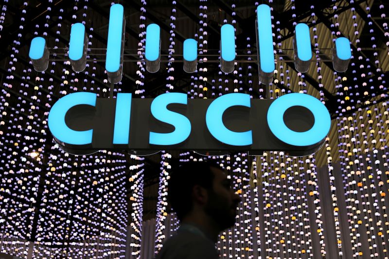 5 big earnings hits: Analysts wary after Cisco's beat; retailers a mixed bag