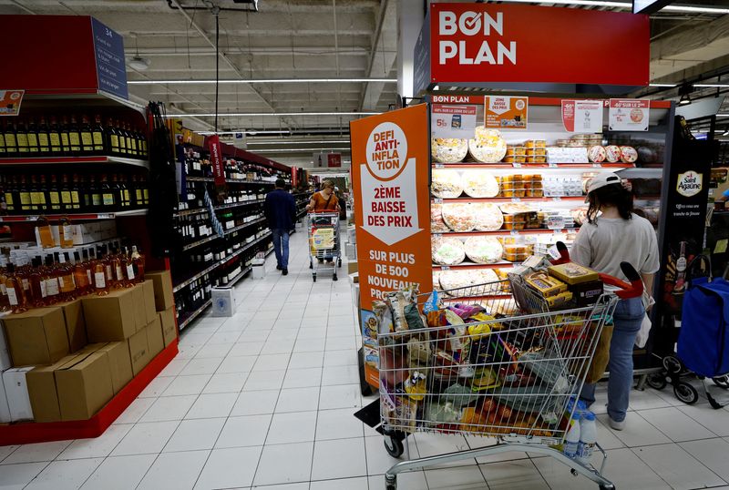 French food bank says government must do more to tackle inflation
