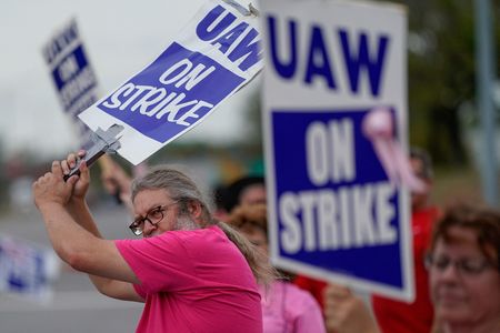 UAW expands strikes at Ford, GM assembly plants; Stellantis spared