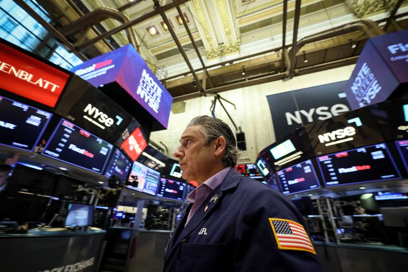 Wall Street advances on upbeat earnings; higher yields pressure megacaps