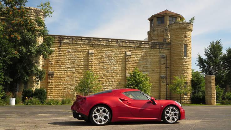 2015 Alfa Romeo 4C Coupe: Race Organizer Review