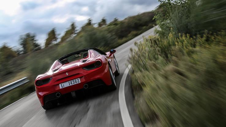 2016 Ferrari 488 Spider first drive: Madre, I