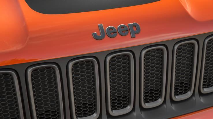 2016 Jeep Renegade Trailhawk review: Small but brawny