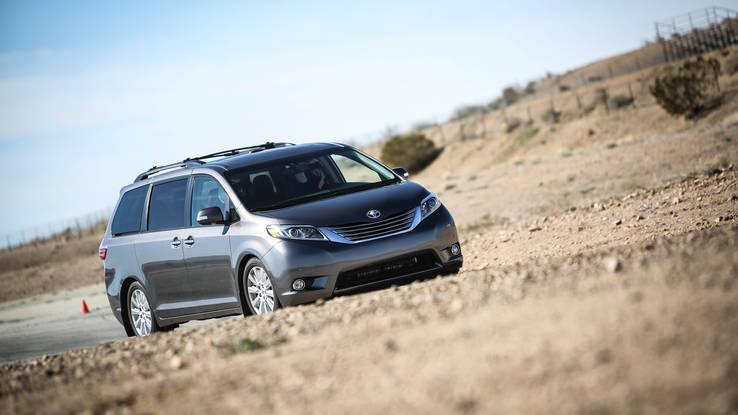 These 2 minivans hunt muscle cars: We drive them both